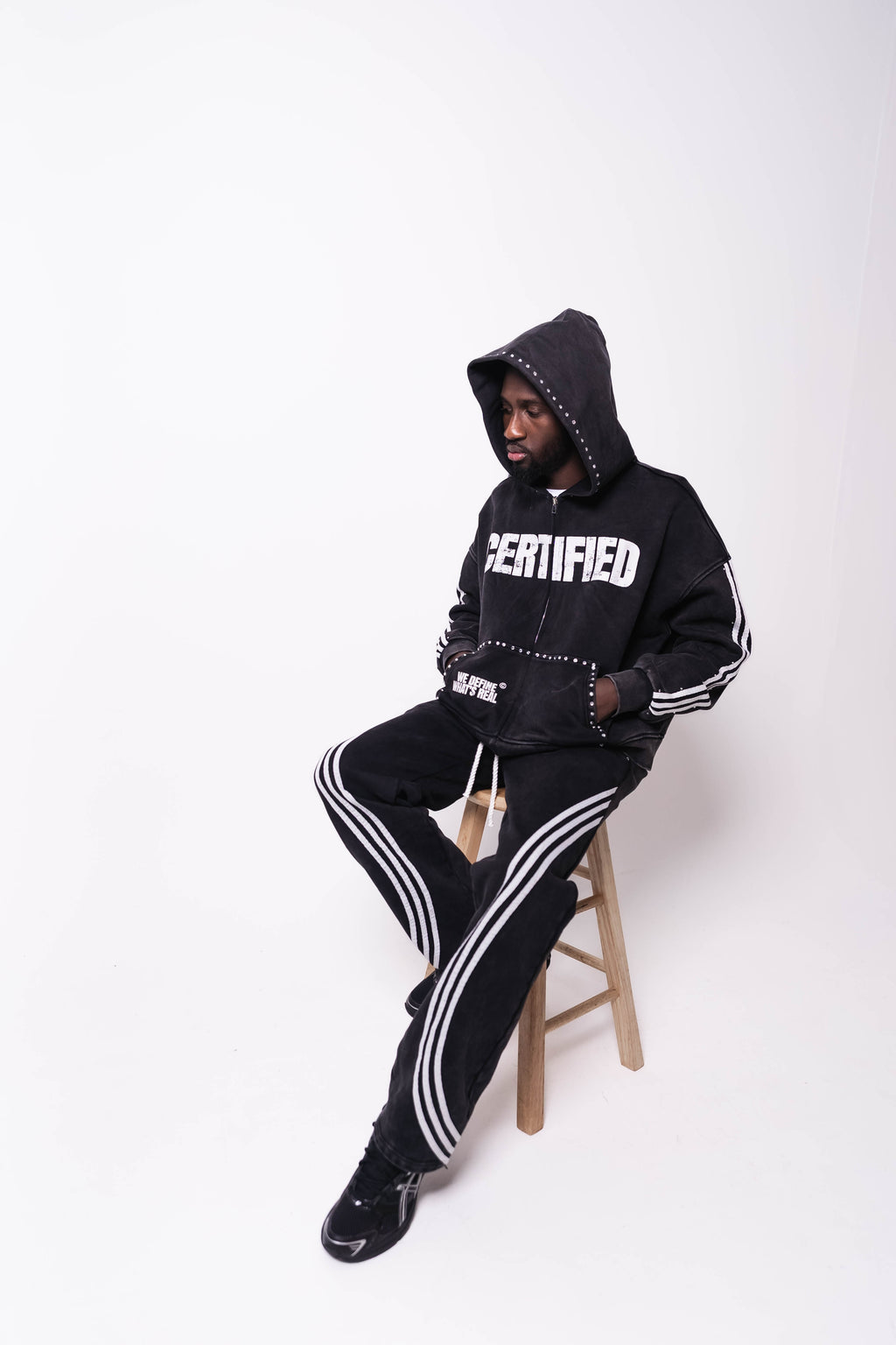 BLACK ESSENTIALS SET