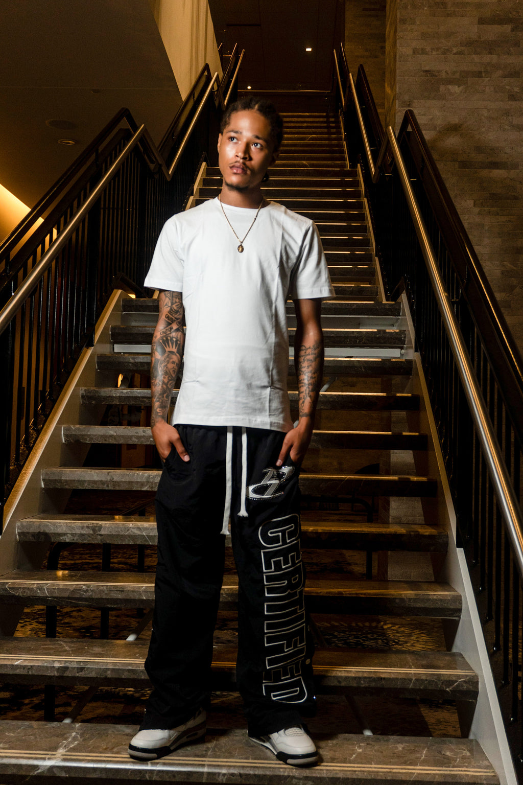 BLACK SWEATPANTS